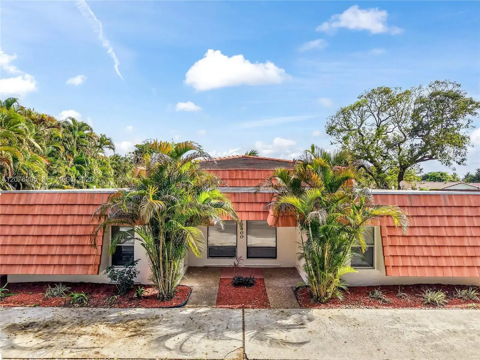 10600 NW 45th St, Coral Springs FL 33065 photo 2