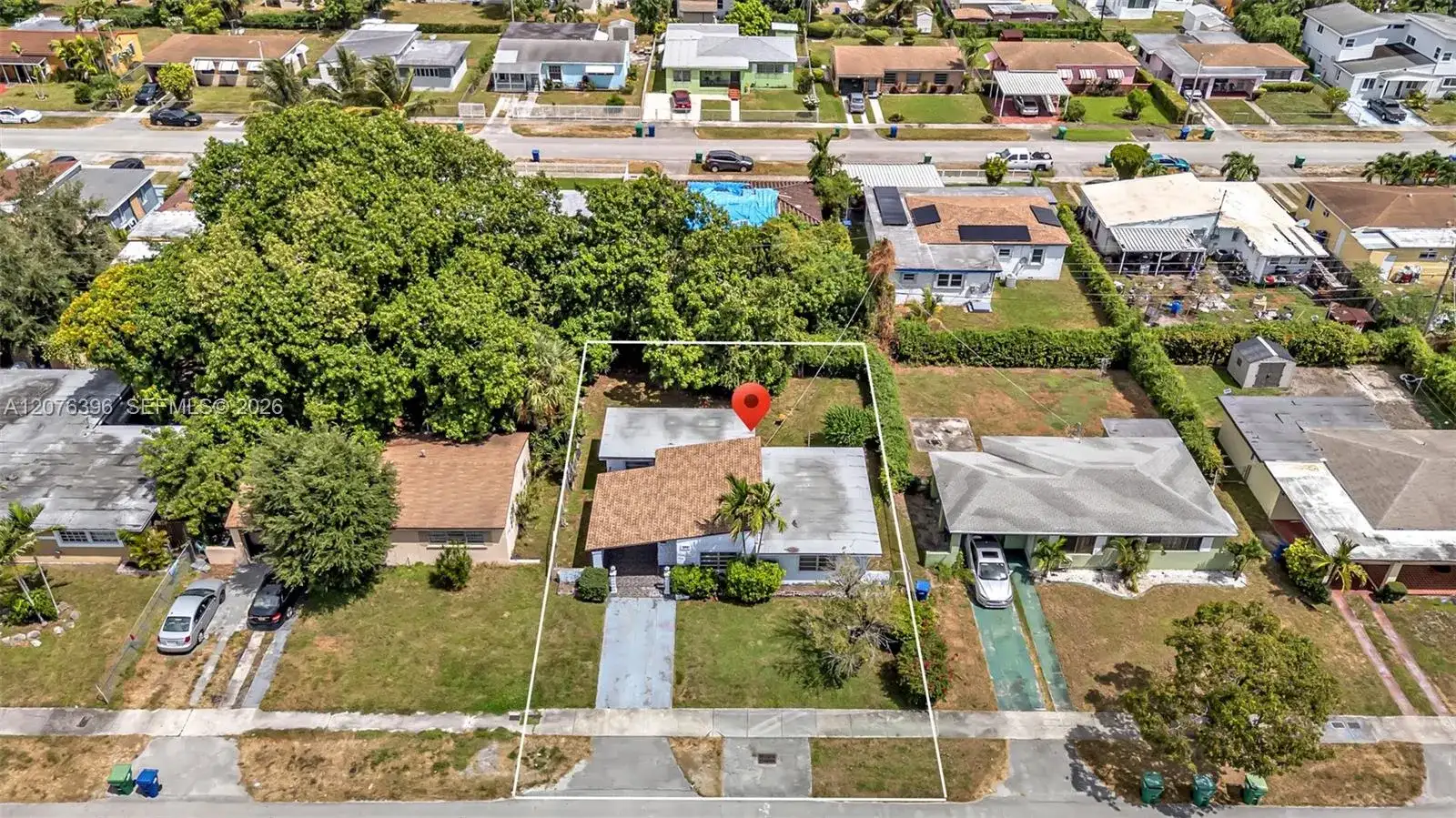 835 NW 84th St, Miami FL 33150 photo 2