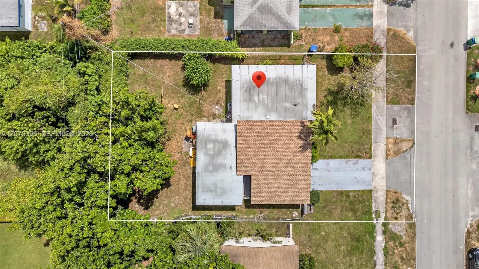 835 NW 84th St, Miami FL 33150 photo 5