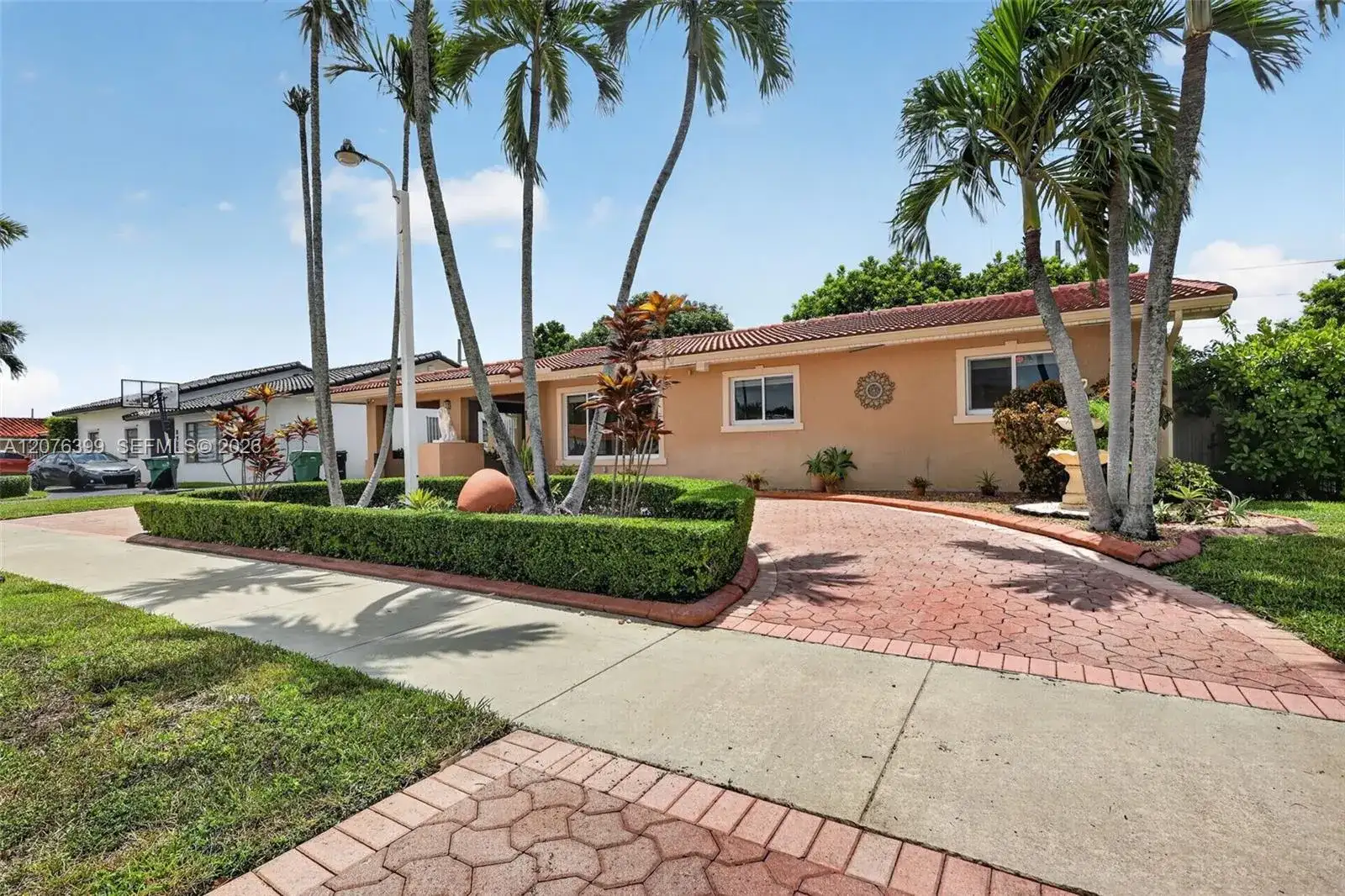 8936 SW 11th St, Miami FL 33174 photo 3