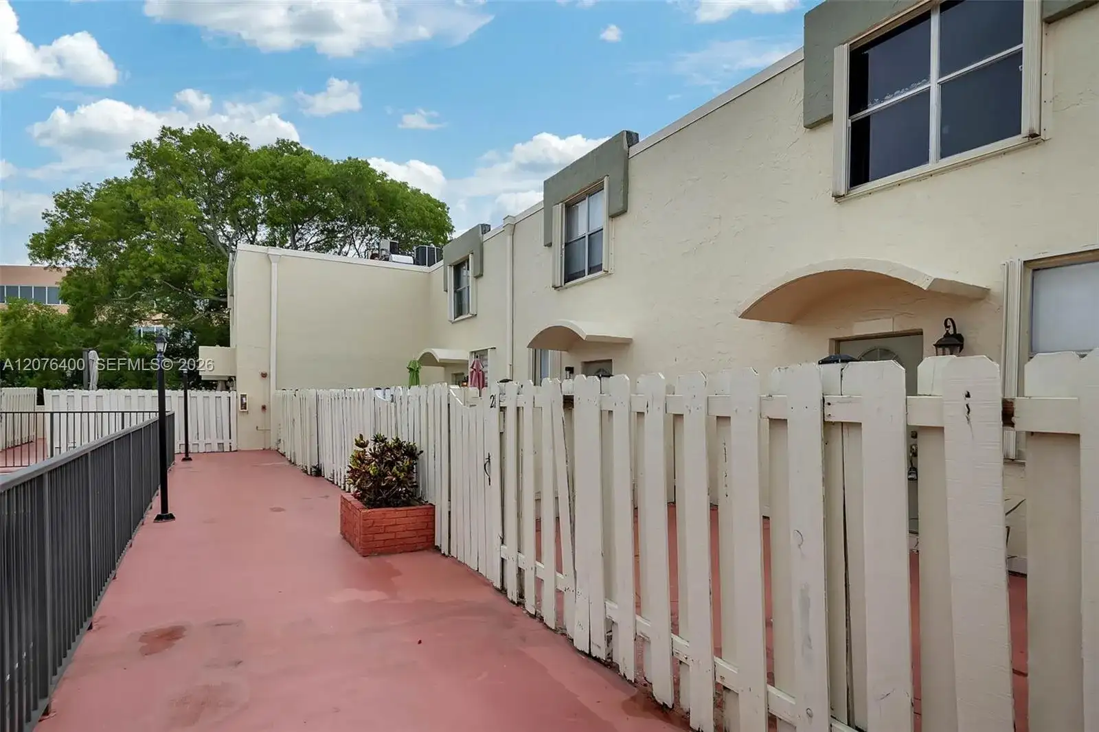 1655 NE 115th St # 21B, Miami FL 33181 photo 2