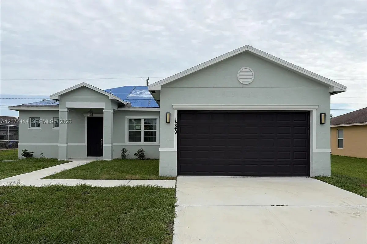1649 SW Merchant Ln, Port St. Lucie FL 34953