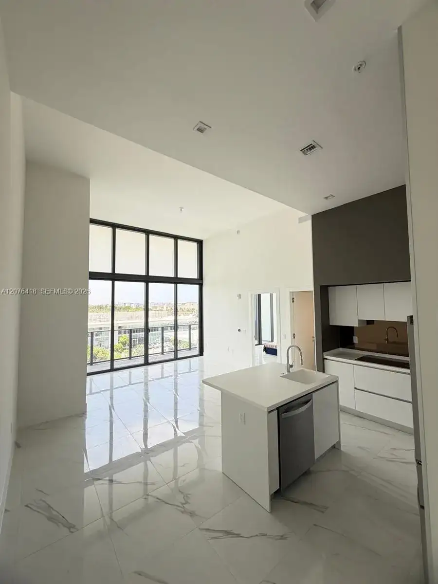 1170 E HALLANDALE BEACH BLVD # 502, Hallandale Beach FL 33009 photo 5