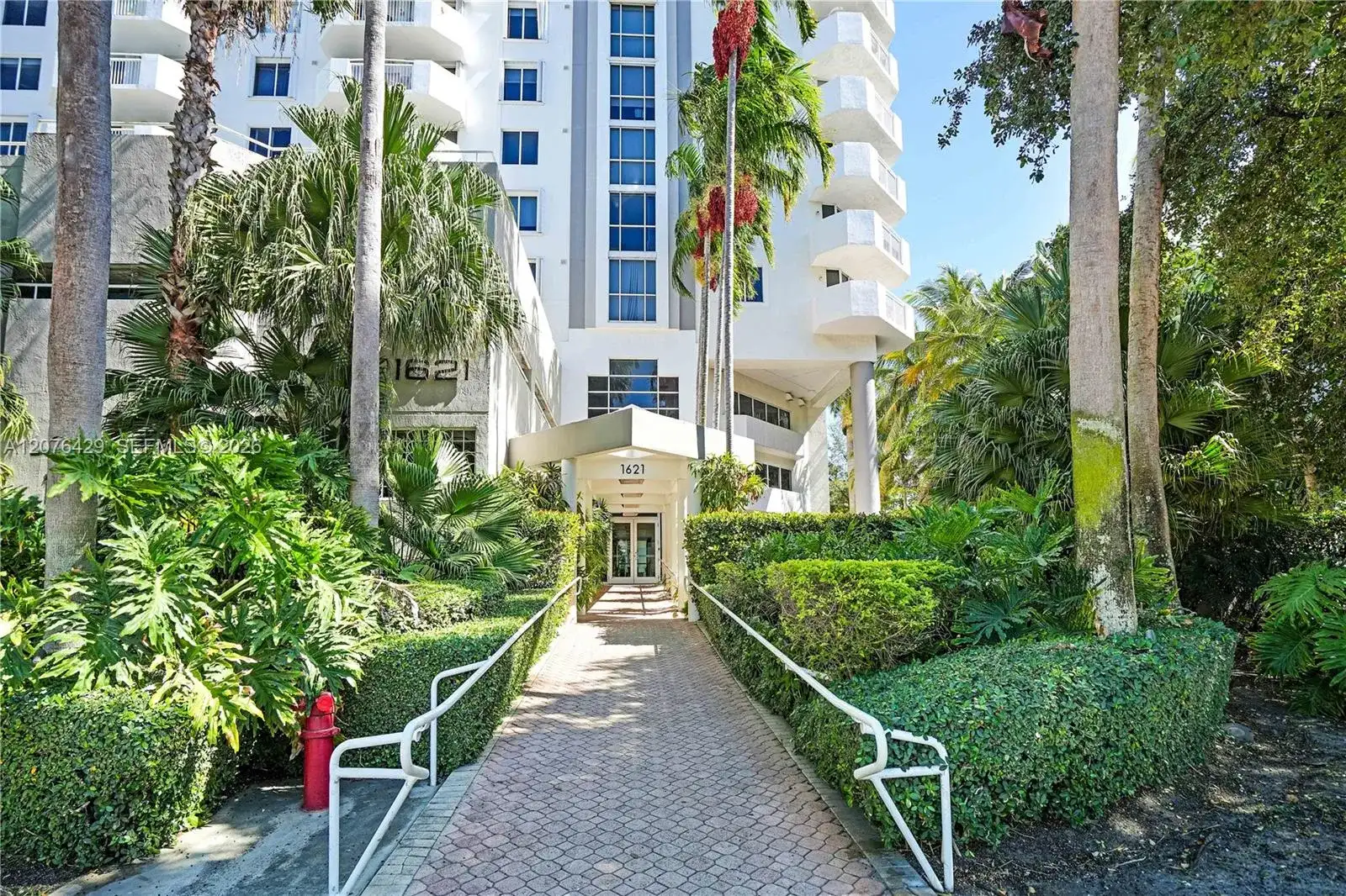 1621 Bay Rd # 604, Miami Beach FL 33139 photo 2