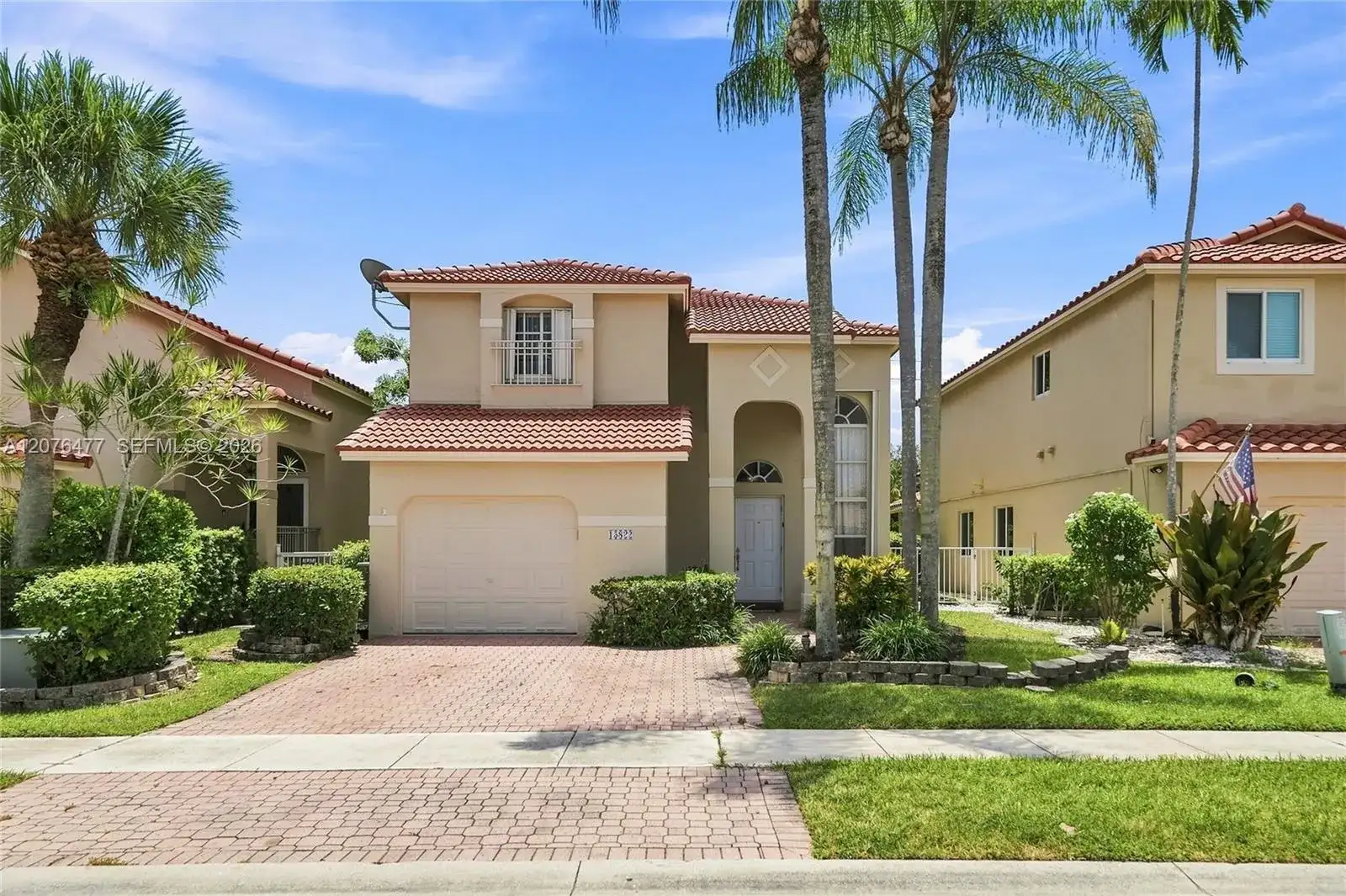 15822 SW 16th Ct, Pembroke Pines FL 33027 photo 2