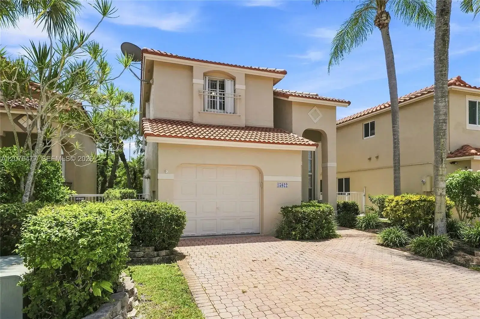 15822 SW 16th Ct, Pembroke Pines FL 33027 photo 4