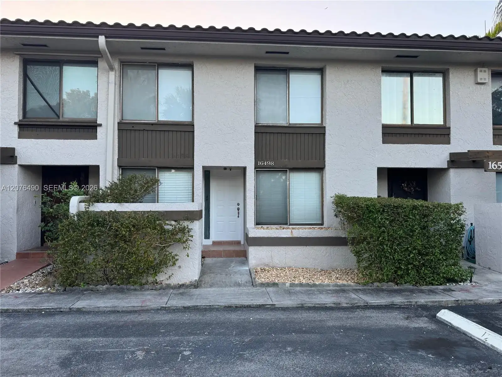 16498 NE 26th Ave # 12, North Miami Beach FL 33160 photo 2