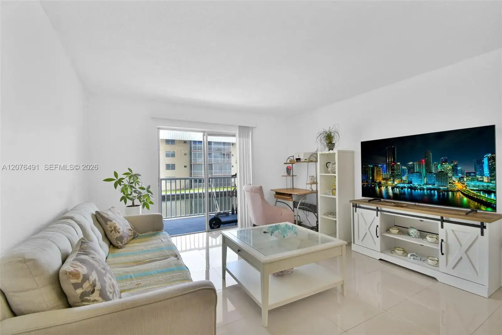 3527 NE 168th St # 203, North Miami Beach FL 33160 photo 3