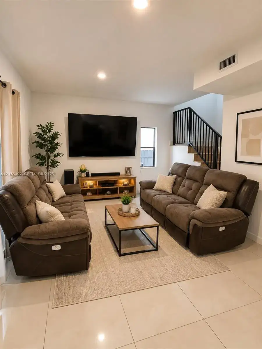 1361 NW 2nd Ter # 1361, Florida City FL 33034 photo 4