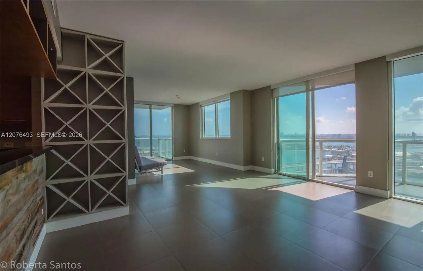 244 Biscayne Blvd # 3802, Miami FL 33132
