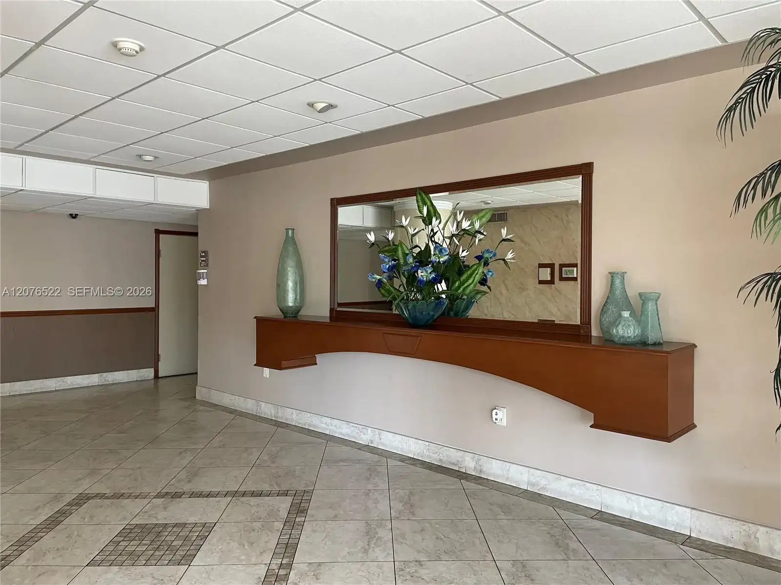 2841 NE 163rd St # 703, North Miami Beach FL 33160 photo 4