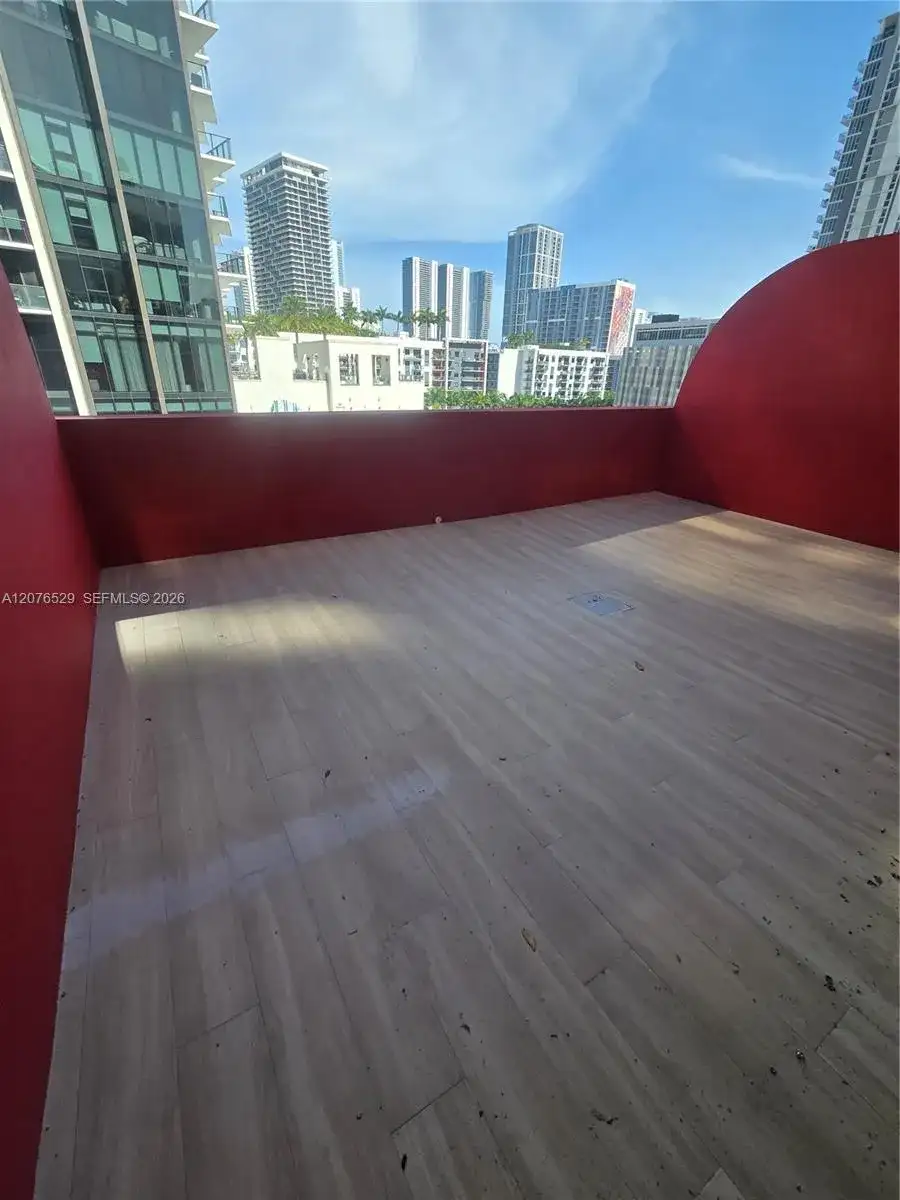 90 NE 32nd St # 605, Miami FL 33137 photo 2