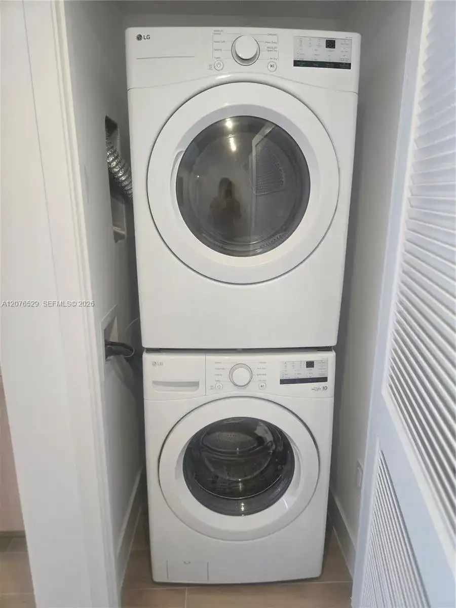 90 NE 32nd St # 605, Miami FL 33137 photo 4