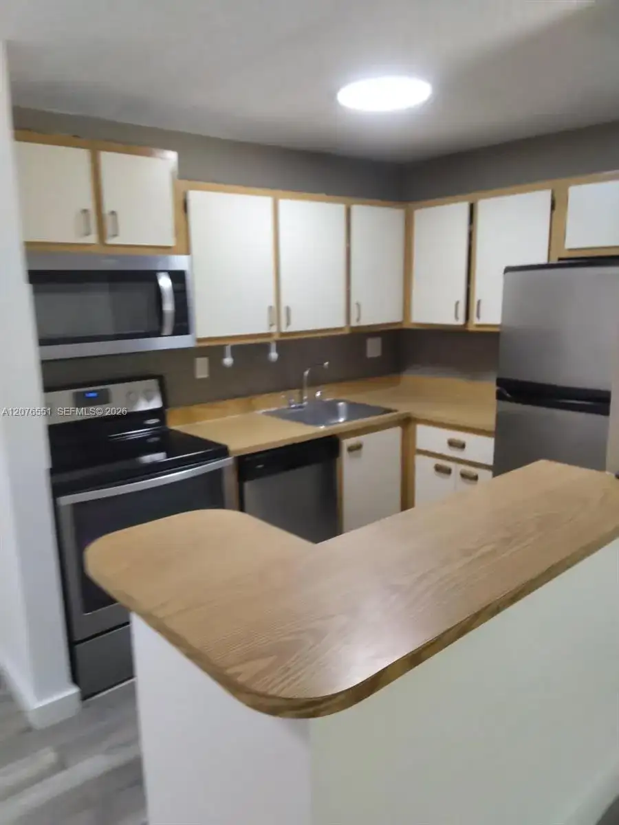 15530 SW 80th St # 306, Miami FL 33193 photo 2