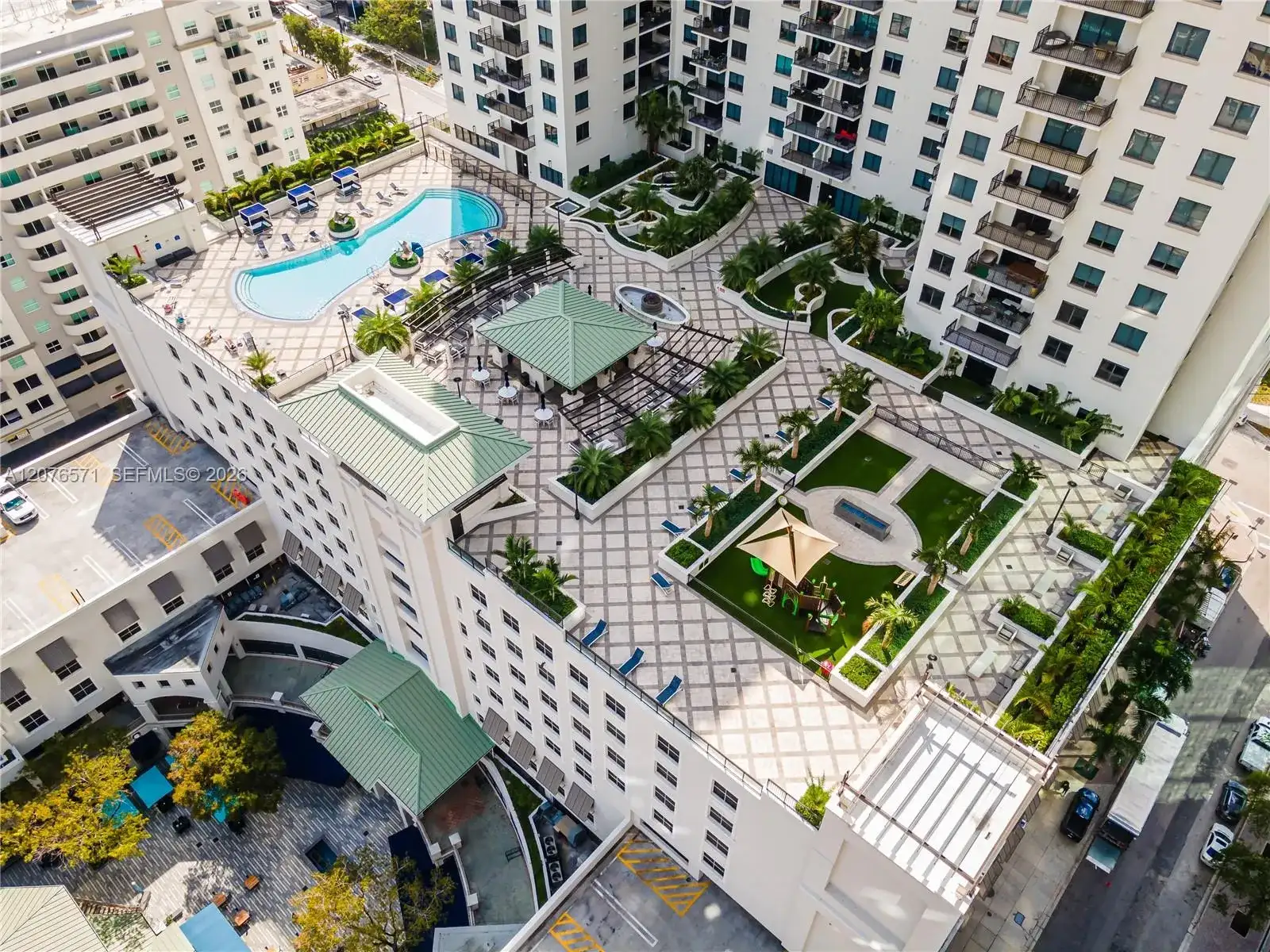 999 SW 1st Ave # 1114, Miami FL 33130 photo 4