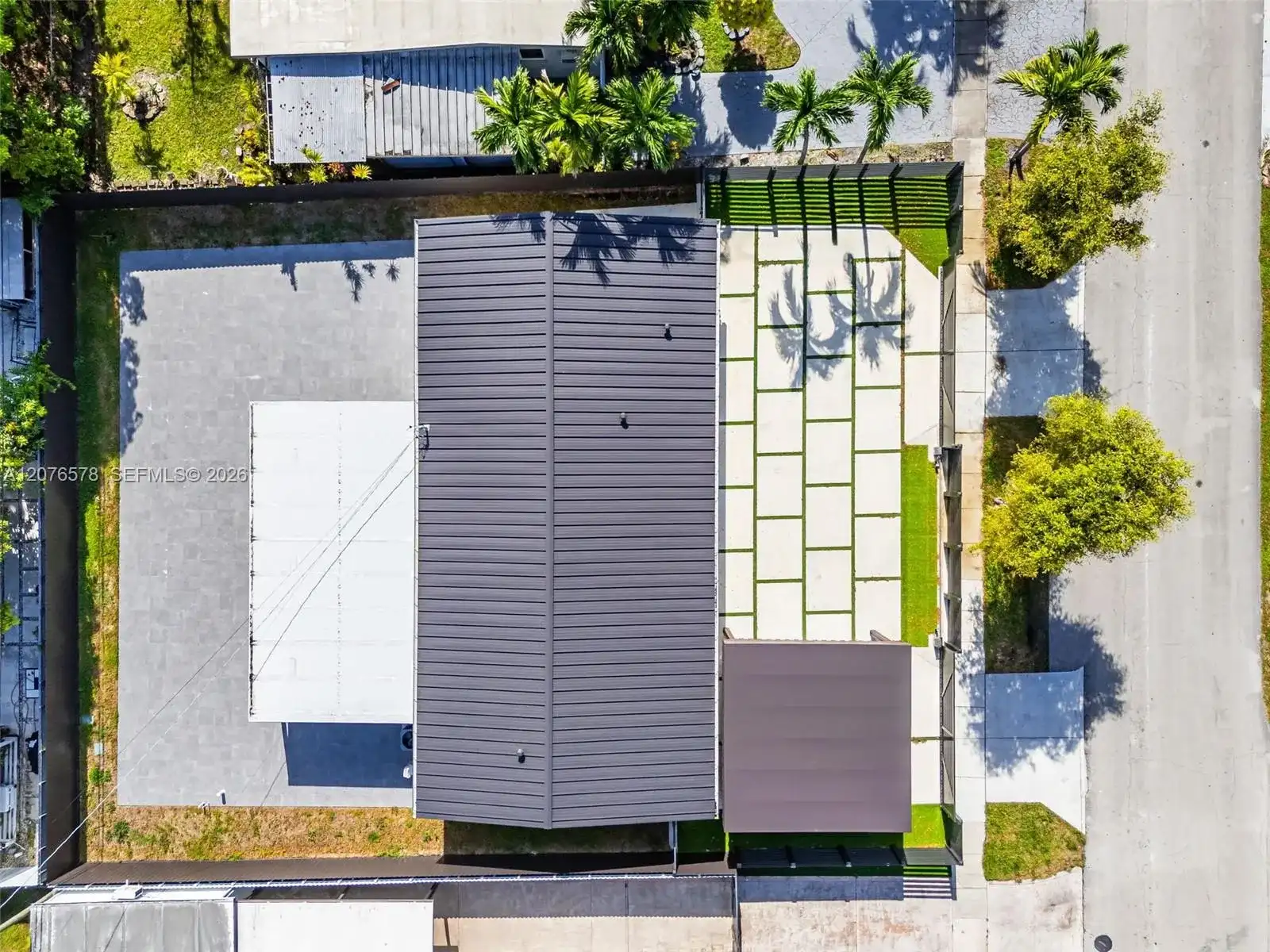 1270 W 64th Ter, Hialeah FL 33012