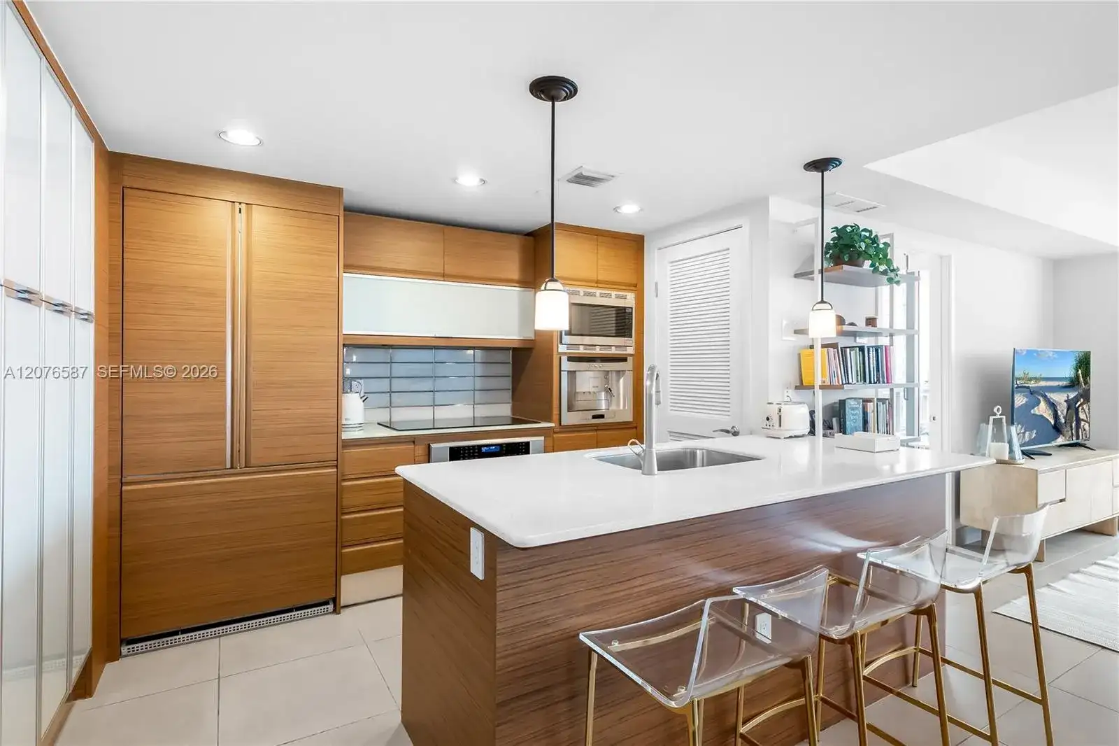 5875 Collins Ave # 903, Miami Beach FL 33140 photo 4