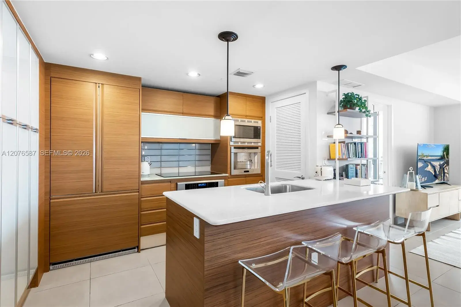 5875 Collins Ave # 903, Miami Beach FL 33140