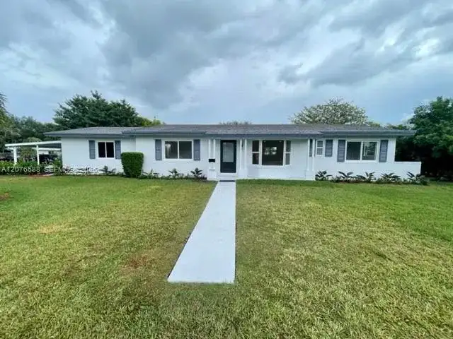 17051 SW 85th Ave, Palmetto Bay FL 33157 photo 2