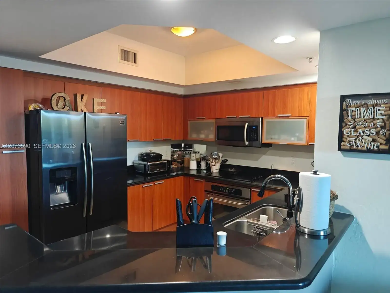 15051 Royal Oaks Ln # 401, North Miami FL 33181 photo 4