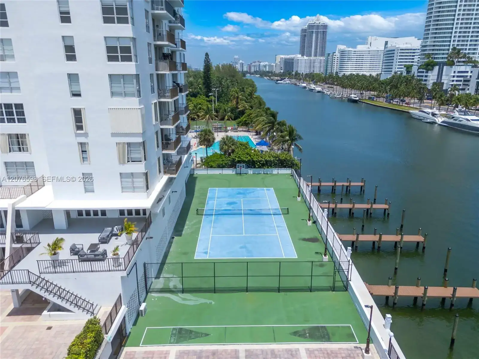 4101 Pine Tree Dr # 1105, Miami Beach FL 33140 photo 2
