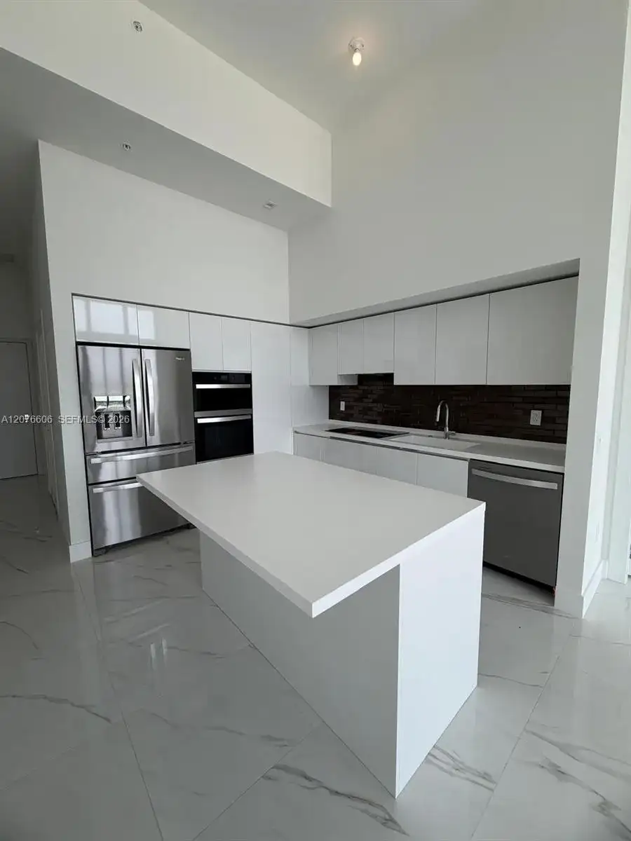 1170 E HALLANDALE BEACH BLVD # 607, Hallandale Beach FL 33009 photo 2