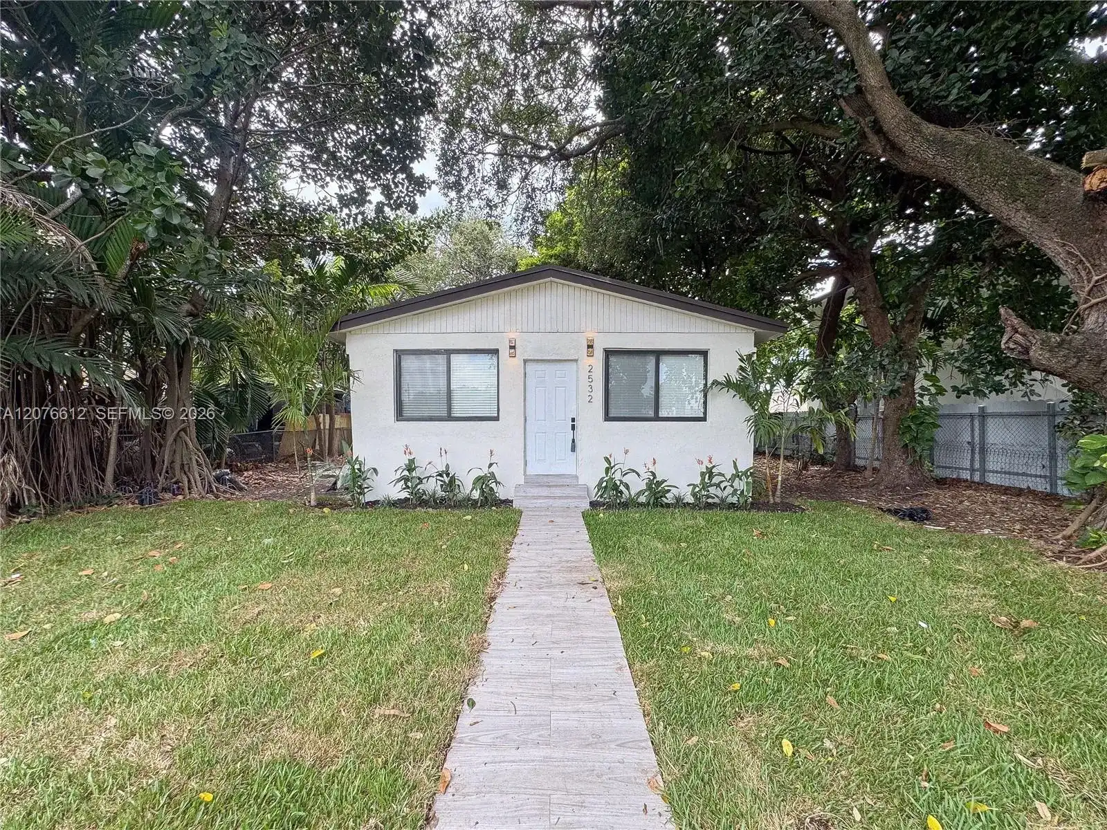 2534 NW 51st Ter, Miami FL 33142