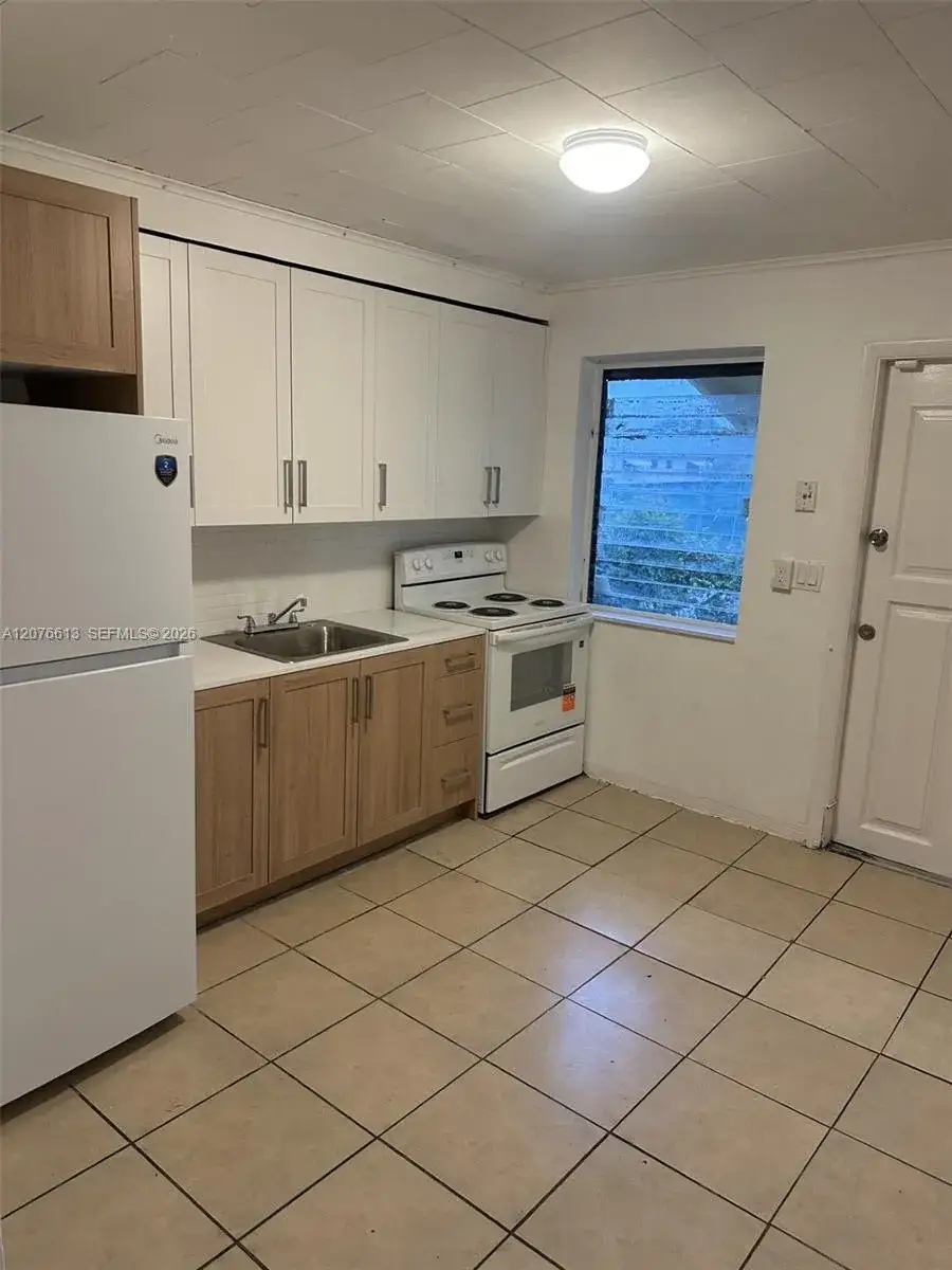 409 SW 4th Ter # w, Hallandale Beach FL 33009
