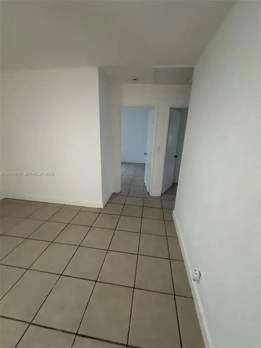 409 SW 4th Ter # w, Hallandale Beach FL 33009 photo 3
