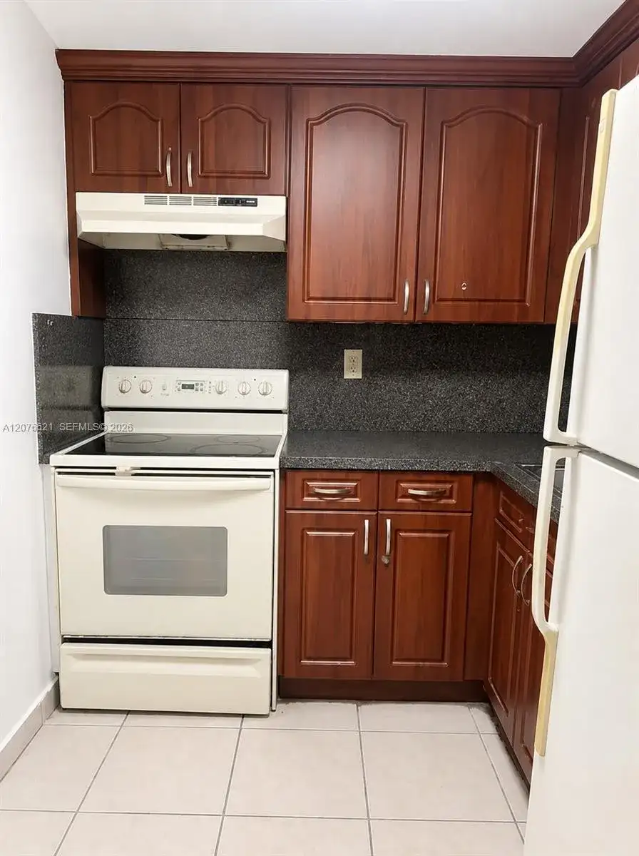 666 W 81st St # 103, Hialeah FL 33014 photo 2
