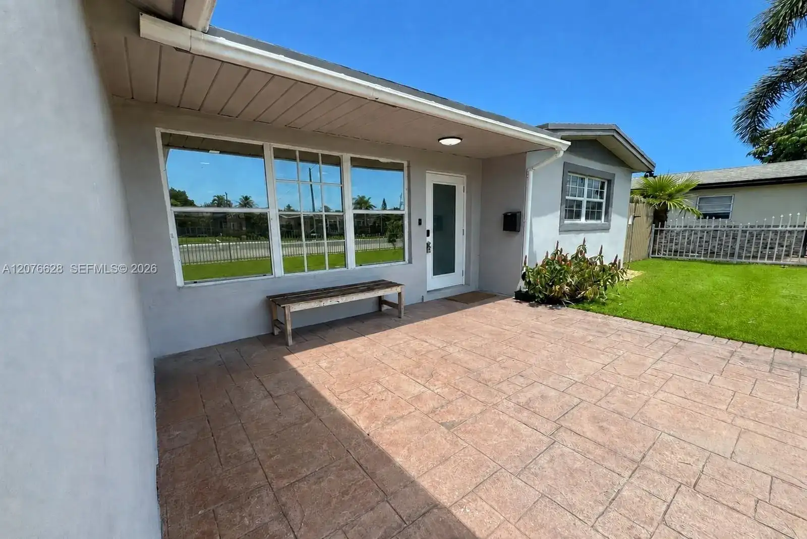 6511 Park St, Hollywood FL 33024 photo 3