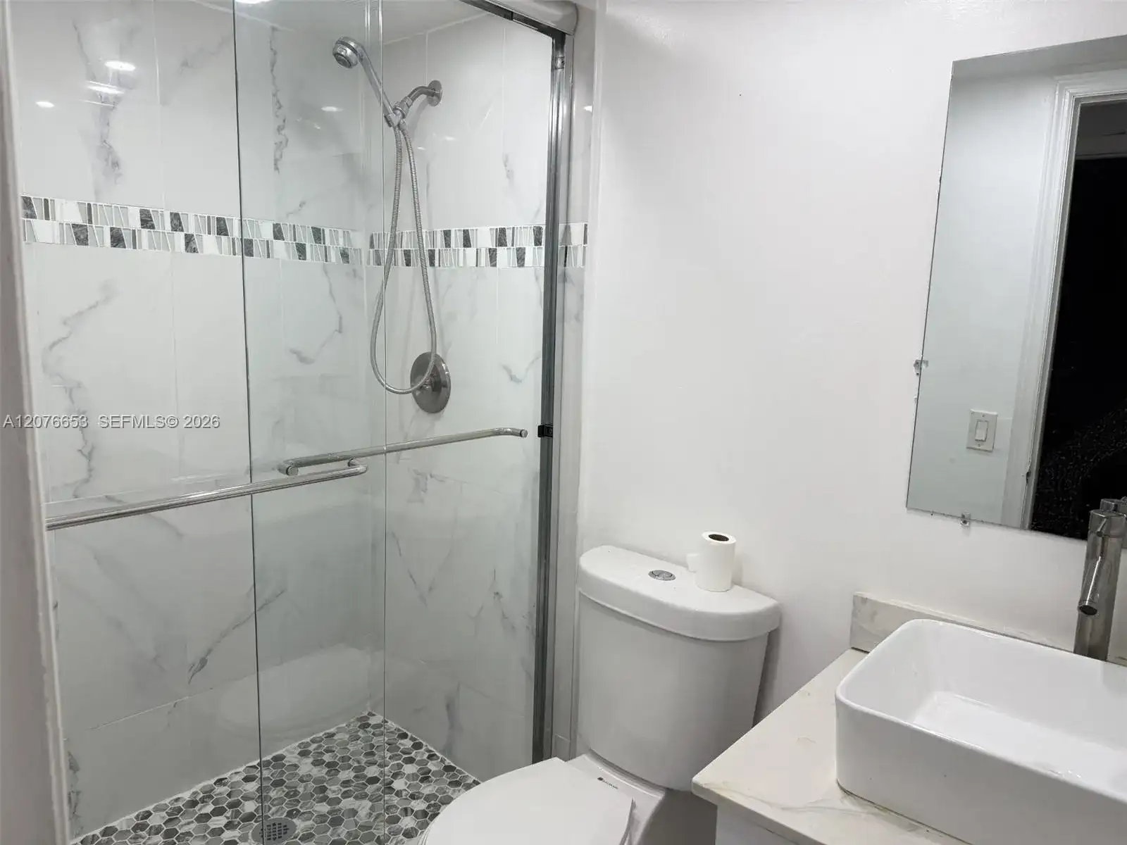 6055 W 19th Ave # 311, Hialeah FL 33012 photo 3