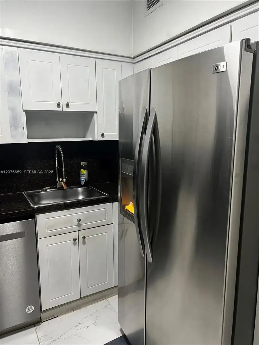 7441 Wayne Ave # 8I, Miami Beach FL 33141 photo 4
