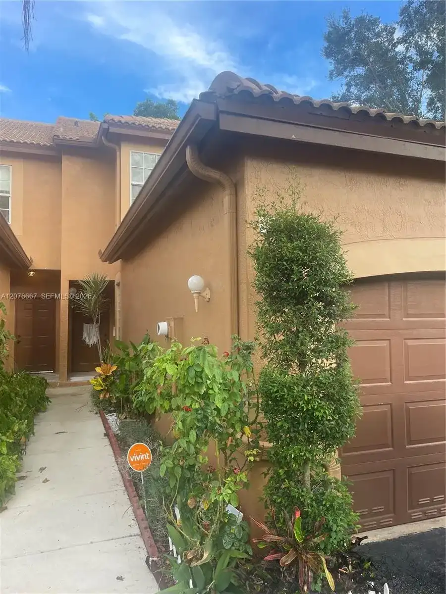 1522 Barcelona Way # 20, Weston FL 33327