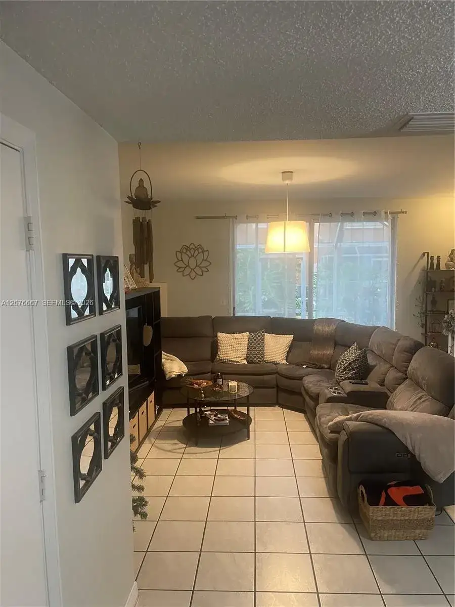 1522 Barcelona Way # 20, Weston FL 33327 photo 3