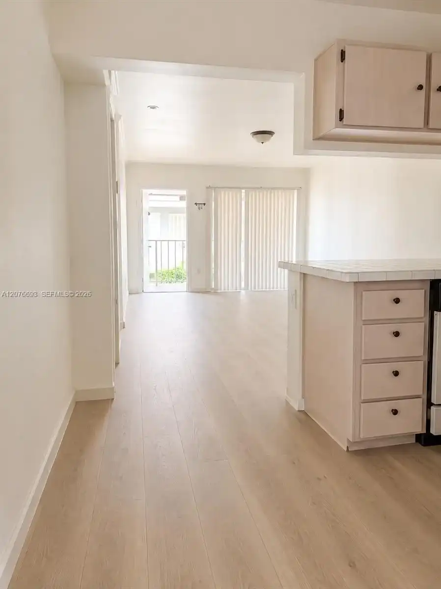 15401 SW 81st Cir Ln # 16, Miami FL 33193