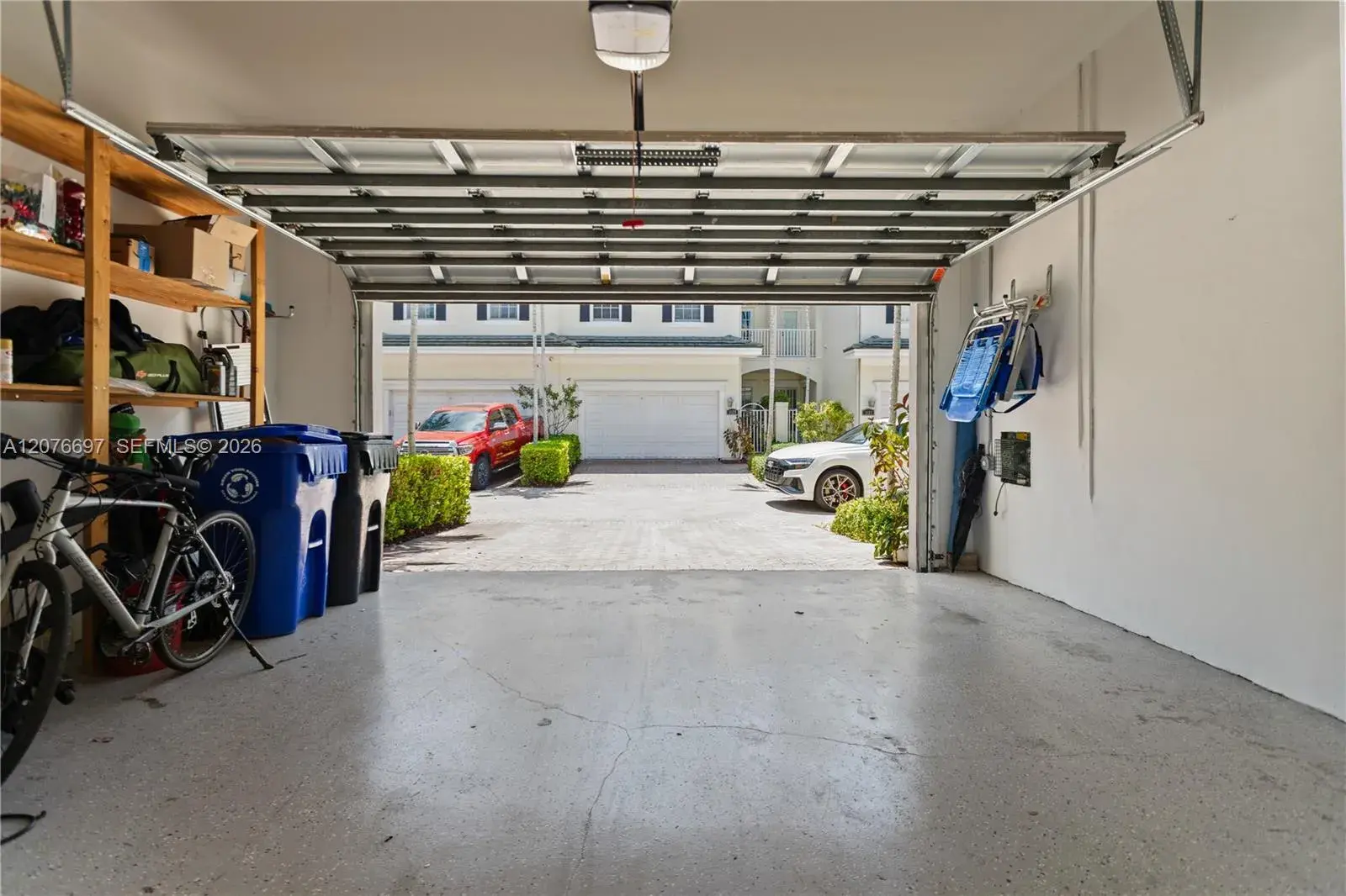 1139 N Victoria Park Rd, Fort Lauderdale FL 33304
