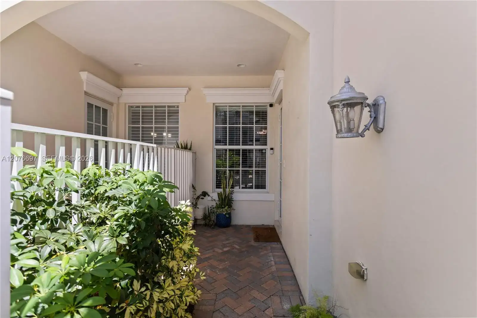 1139 N Victoria Park Rd, Fort Lauderdale FL 33304 photo 4