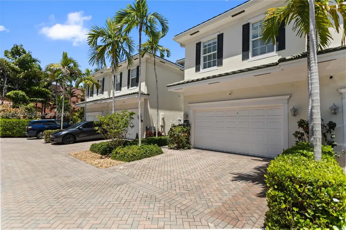 1139 N Victoria Park Rd, Fort Lauderdale FL 33304