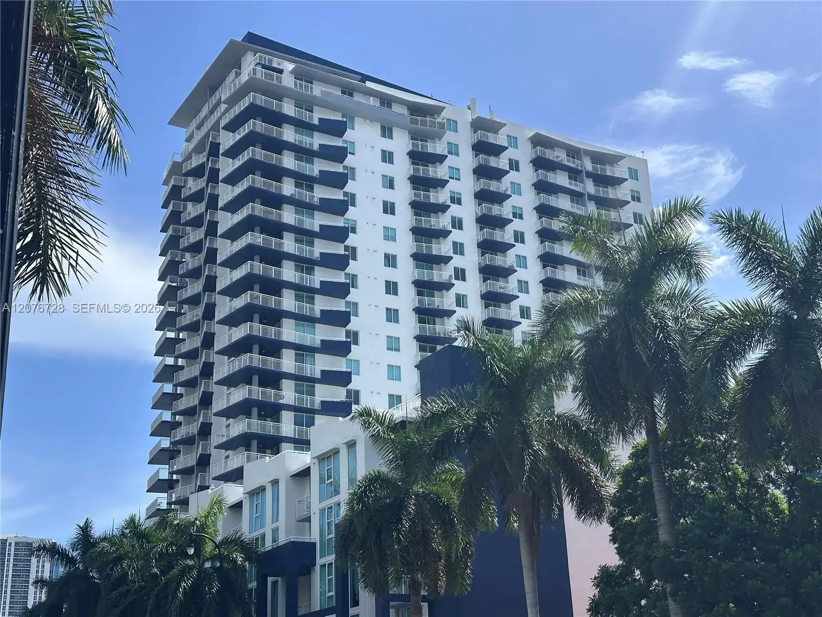 275 NE 18th St # 1810, Miami FL 33132