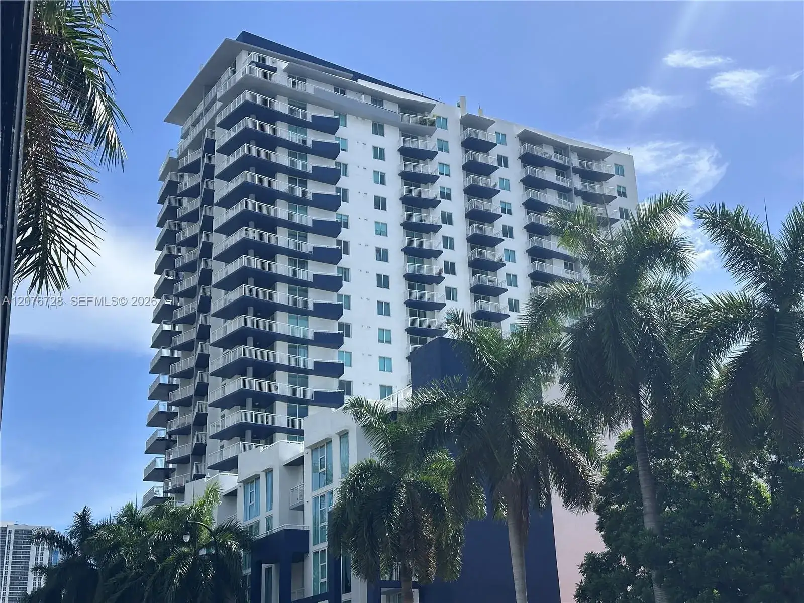 275 NE 18th St # 1810, Miami FL 33132
