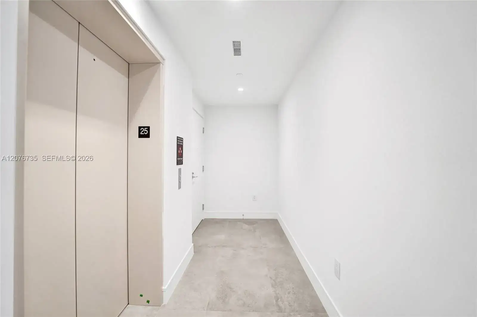 2411 Laguna Circle # 2511, North Miami FL 33181 photo 5