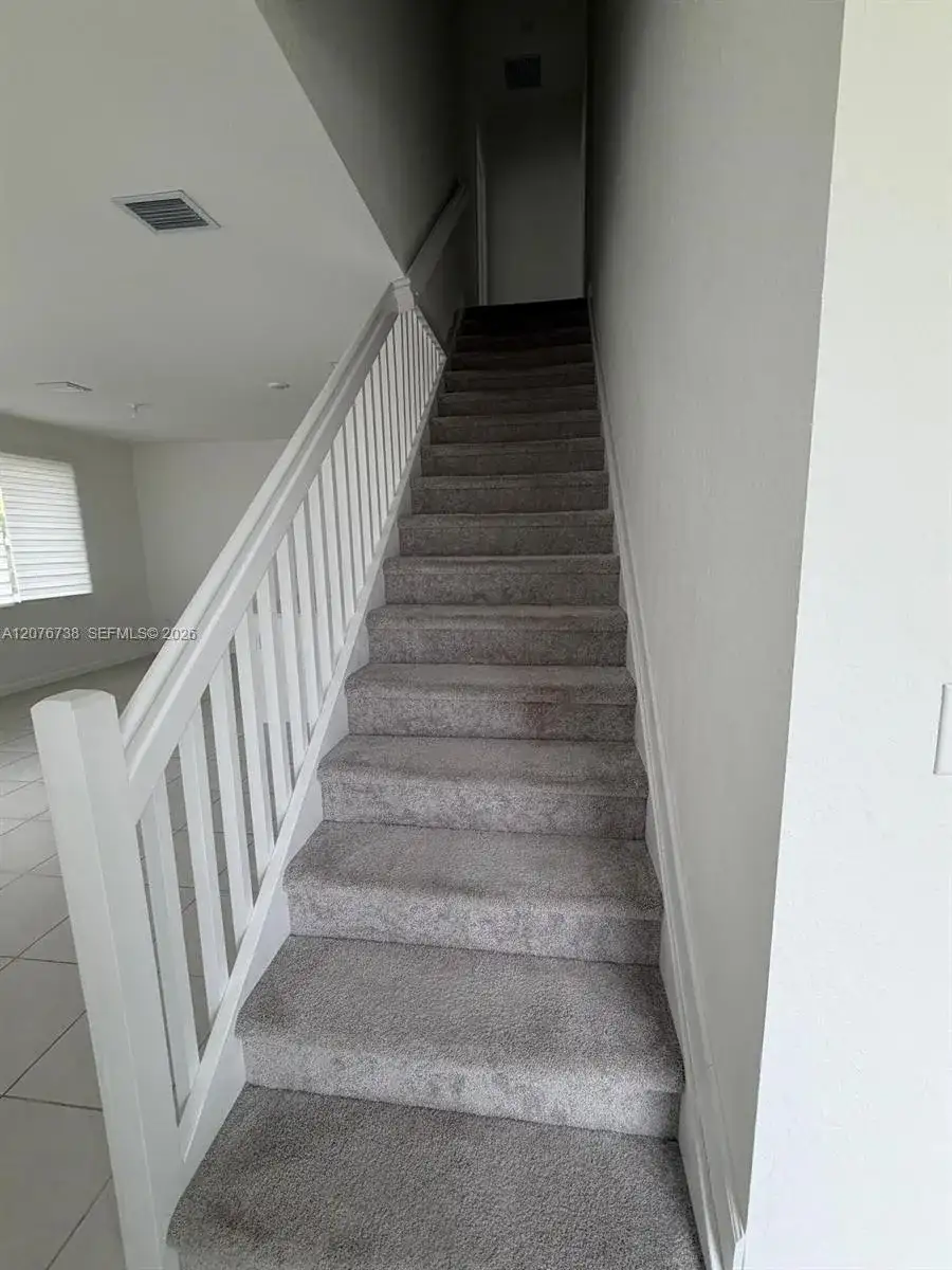 692 SE 13th Ct, Homestead FL 33034 photo 3