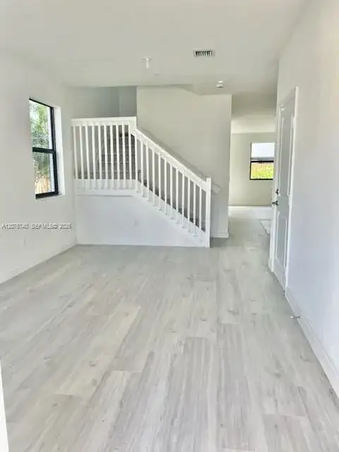269 SW 159th Ct, Pembroke Pines FL 33027 photo 3