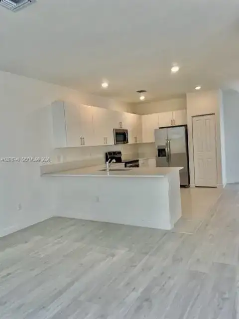 269 SW 159th Ct, Pembroke Pines FL 33027 photo 5