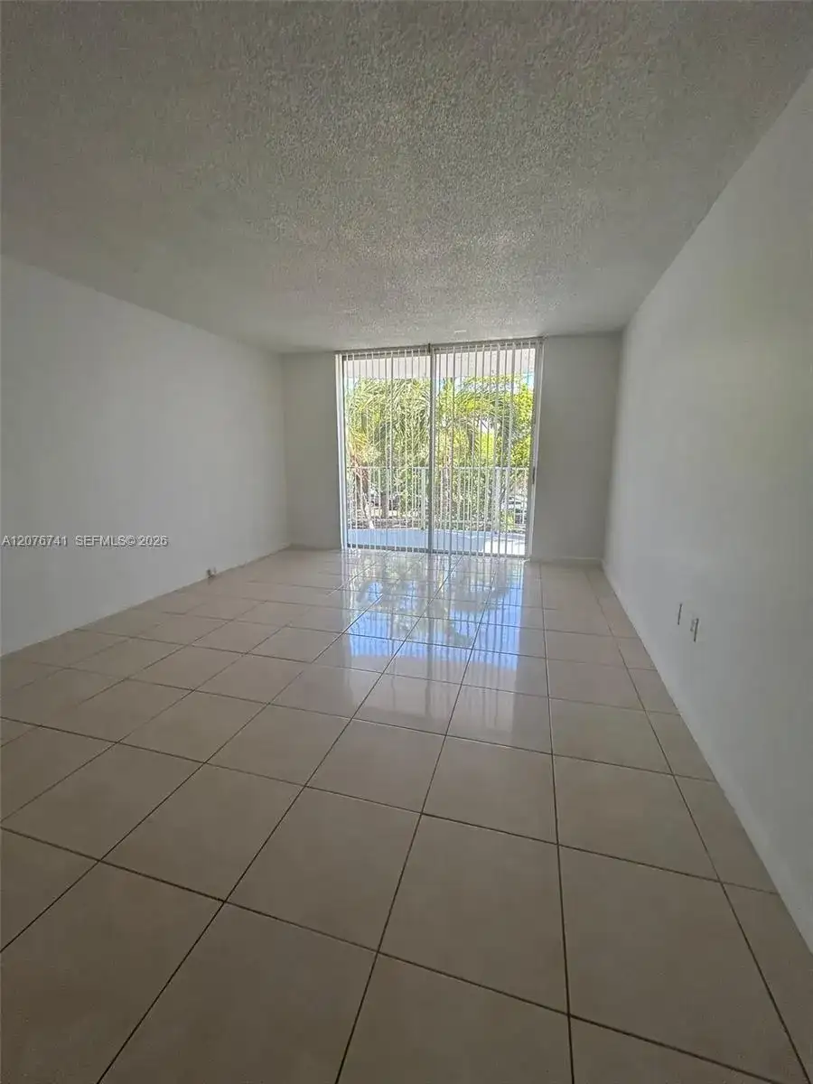 496 NW 165th St Rd # 310, Miami FL 33169 photo 5