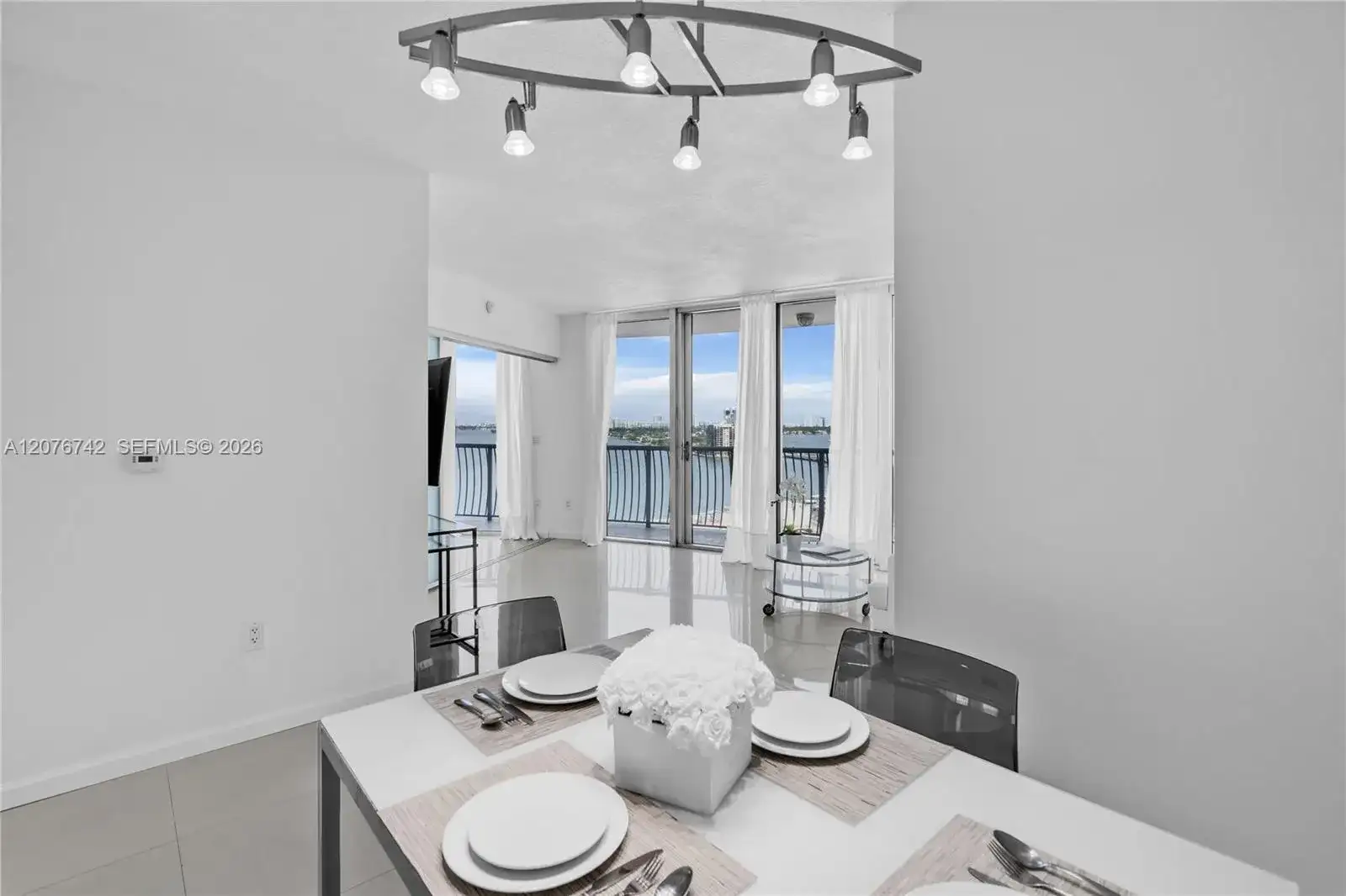 1750 N Bayshore Dr # 1602, Miami FL 33132 photo 4
