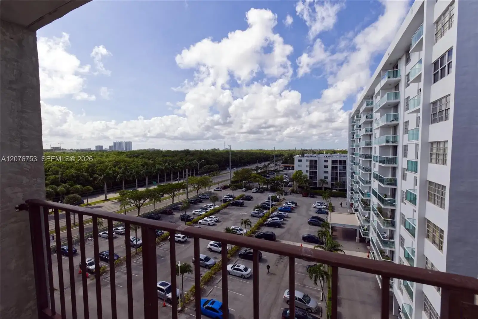 2903 N Miami Beach Blvd # 806, North Miami Beach FL 33160 photo 2