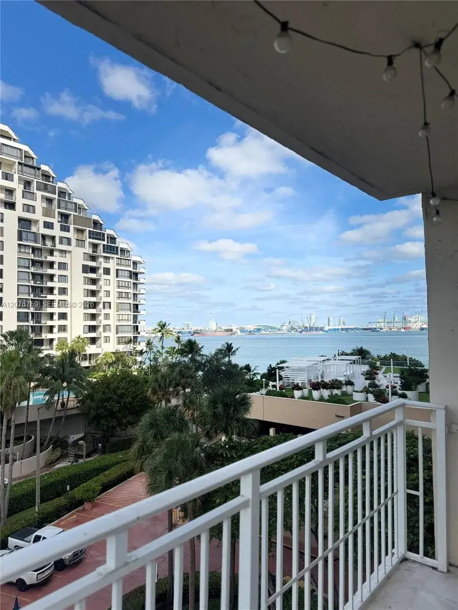 770 CLAUGHTON ISLAND DR # 601, Miami FL 33131