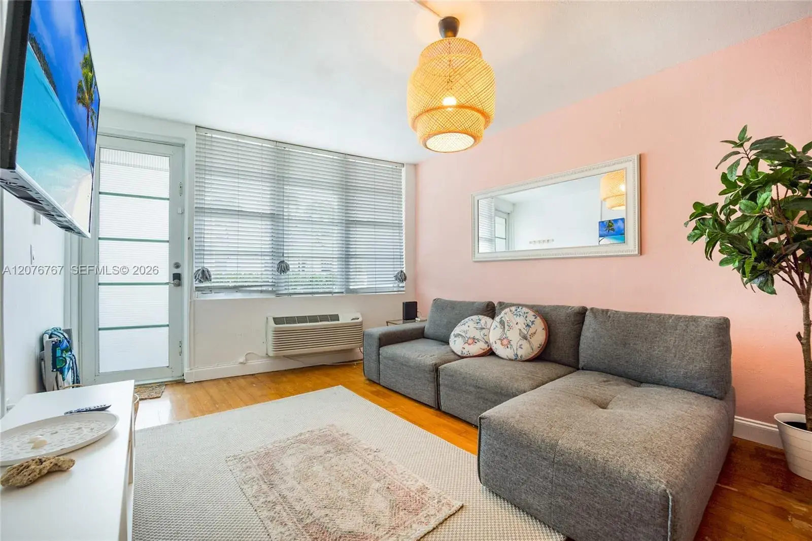 300 74th St # 6, Miami Beach FL 33141